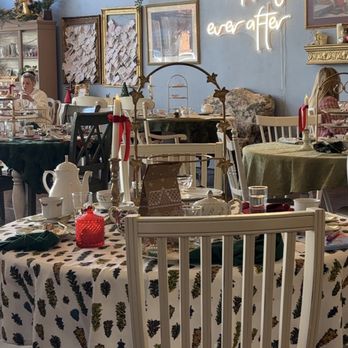 3 Roses Tea Room & Gifts - Tea Rooms Near Me - Denton, Texas 3 Roses Tea Room & Gifts - Tea Rooms Near Me - Denton, Texas