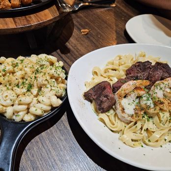 Outback Steakhouse - Steakhouses Near Me - Burbank, California