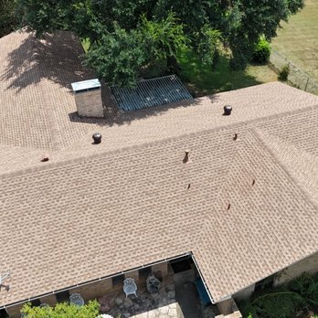 Langford Roofing - We love this Shakewood roof with this color brick near Longview, Tx - Roofing Near Me - Longview, Texas