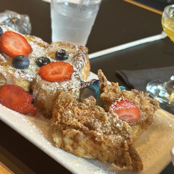 Autum Restaurant & Lounge - French Toast and Fried Chicken - Lounges Near Me - Richmond, Virginia Autum Restaurant & Lounge - French Toast and Fried Chicken - Lounges Near Me - Richmond, Virginia