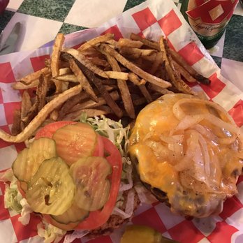 Coyote Bluff Cafe - Hickory burger - Burgers Near Me - Amarillo, Texas