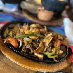 Charrito's Restaurant - Fajita Charro Especial Fajita