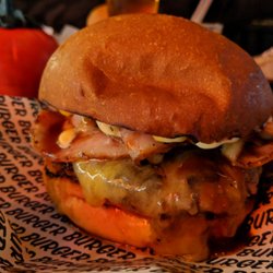 Burger Burger - Old Smokey medium rare