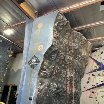 Hangar 18 - Long Beach - Climbing Near Me - Signal Hill, California Hangar 18 - Long Beach - Climbing Near Me - Signal Hill, California