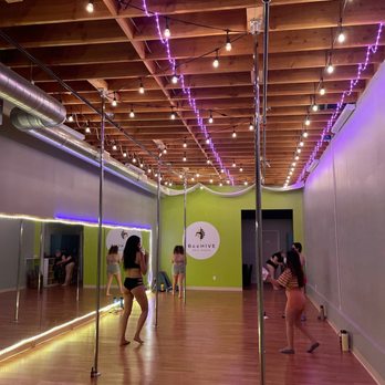 Beehive Pole Studio - Great first experience - Pole Dancing Classes Near Me - Pasadena, California