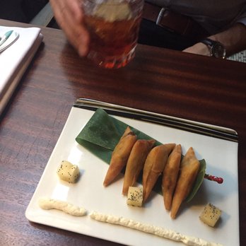 Les Bains Paris - Vegetarian samosa - Hotels Near Me - Paris, 75