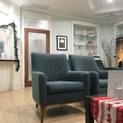 Flores Dermatology - When the chairs are this comfortable.... should I expect wait times to be exacerbated?