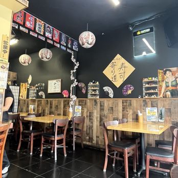 Sushi Yorimichi - Inside - Sushi Bars Near Me - San Diego, California Sushi Yorimichi - Inside - Sushi Bars Near Me - San Diego, California
