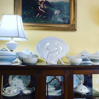 Stella, Bella & Lucy's - Love the antiques and ironstone - New American Near Me - Waynesboro, Virginia