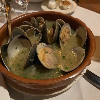 Pintxo Y Tapas - Clams in green sauce - this is my favorite dish , the clams are fresh and tender , the sauce is great for dipping your breads in. - Tapas Bars Near Me - Englewood, New Jersey Pintxo Y Tapas - Clams in green sauce - this is my favorite dish , the clams are fresh and tender , the sauce is great for dipping your breads in. - Tapas Bars Near Me - Englewood, New Jersey