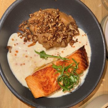 Roger Bar & Restaurant - Salmon (Winter 2024 - Dinner) - New American Near Me - Mountain View, California