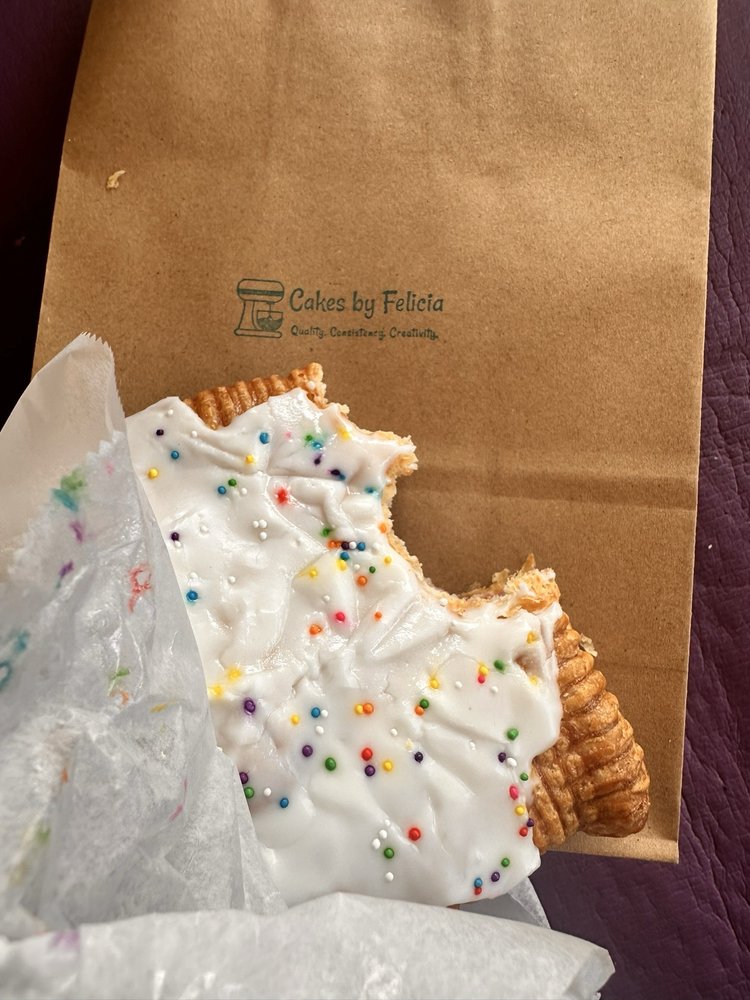 Cakes by Felicia Logo