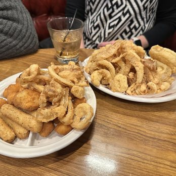 Schwarz's Supper Club - Combo appetizer and half order of onion rings - New American Near Me - New Holstein, Wisconsin