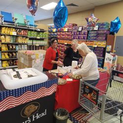 Shoprite Store - 216 - Boars Head makes good meats and cheeses