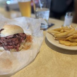 Wargo's Restaurant & Tavern - Pit beef and fries