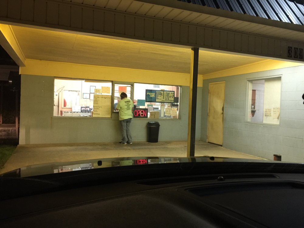 THE MILLRY DRIVEIN Updated September 2024 Millry, Millry, Alabama