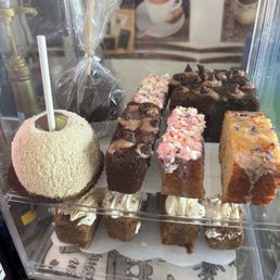 Cakes Cakes