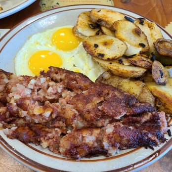 Waffle Barn - Hash brown with house potatoes - Breakfast & Brunch Near Me - Roseville, California Waffle Barn - Hash brown with house potatoes - Breakfast & Brunch Near Me - Roseville, California