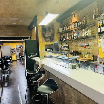 Bar Ardevol - Inside - Pubs Near Me - Barcelona, B Bar Ardevol - Inside - Pubs Near Me - Barcelona, B