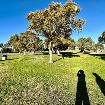 Crown Point - Christmas Eve afternoon 2022 - Parks Near Me - San Diego, California Crown Point - Christmas Eve afternoon 2022 - Parks Near Me - San Diego, California