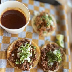 Pie Town Tacos - East Nashville - Birra tacos and Taco de Pollo (Chicken)
