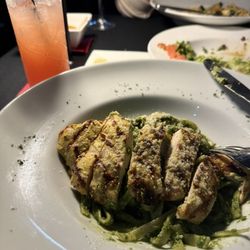 Liam's Steakhouse - Creamy pesto pasta perfectly paired with a Paloma cocktail!