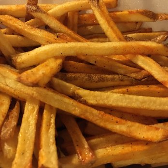 7 West TapHouse - Fries were too greasy to eat entirely. - Beer Bar Near Me - Saint Cloud, Minnesota