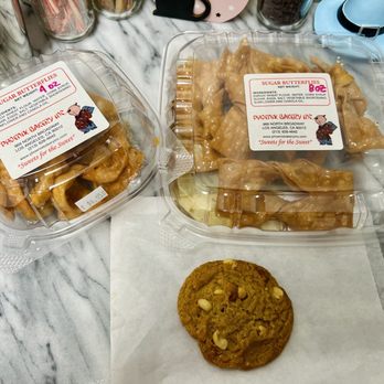 Phoenix Bakery - Sugar butterflies and peanut butter cookie - Bakeries Near Me - Los Angeles, California Phoenix Bakery - Sugar butterflies and peanut butter cookie - Bakeries Near Me - Los Angeles, California