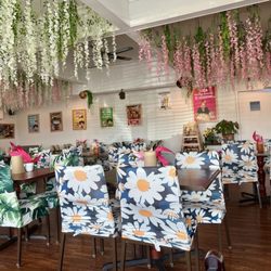 Birrieria & Micheladas - Seating area