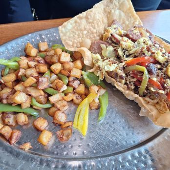Paradise Cove Beach Cafe - Damn Good Eggs - American Near Me - Malibu, California