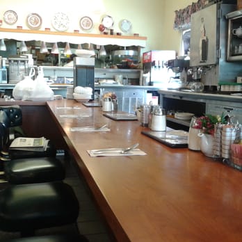 Henri's - Sit at the friendly counter and have a quick bite. - Diners Near Me - Canoga Park, California Henri's - Sit at the friendly counter and have a quick bite. - Diners Near Me - Canoga Park, California