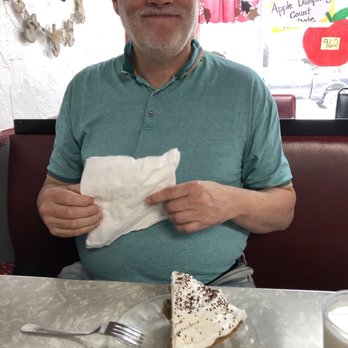 OJ's Midtown Restaurant - My friend likes their Key Lime, but seems to be enjoying the chocolate cream well enough! - Breakfast & Brunch Near Me - Gillett, Wisconsin