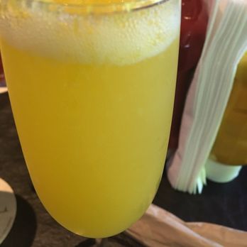 Colton's Social House - Classic mimosa - New American Near Me - Clovis, California