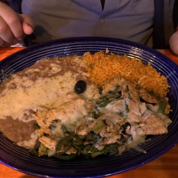 Yolanda's Mexican Cafe - Chicken Villas ordered without mushrooms - Mexican Near Me - Ventura, California Yolanda's Mexican Cafe - Chicken Villas ordered without mushrooms - Mexican Near Me - Ventura, California