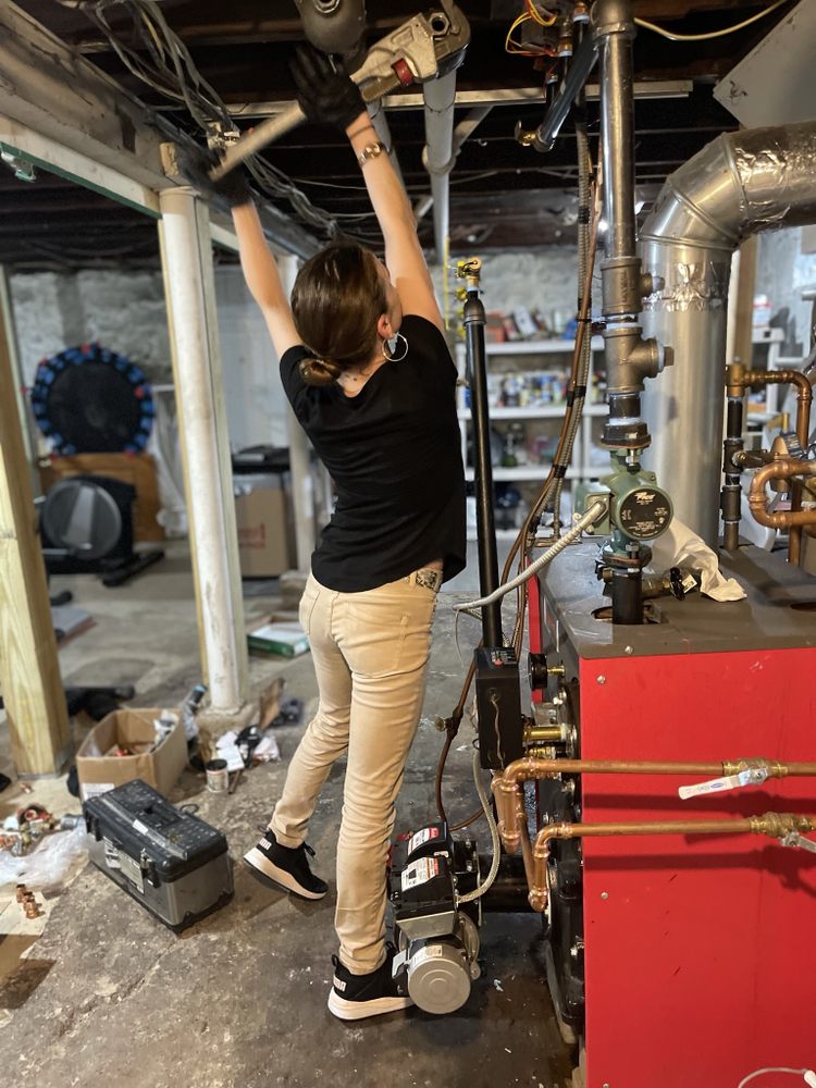 Slide of Me & Gee Home Services