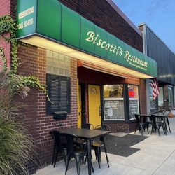 Biscotti's Restaurant - Outside