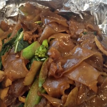 Orchid Thai - Pad see ew. Soft noodles, savory, salty, and a bit oily not too dry (how i like it) - Thai Near Me - Baldwin Park, California