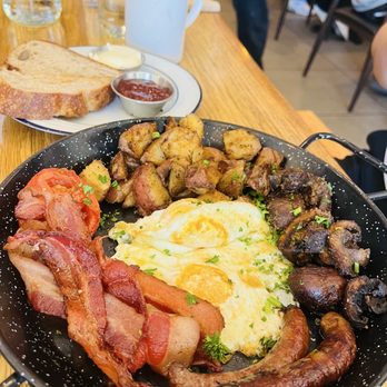 Caffe Central - Irish Breakfast - Coffee & Tea Near Me - Burlingame, California Caffe Central - Irish Breakfast - Coffee & Tea Near Me - Burlingame, California