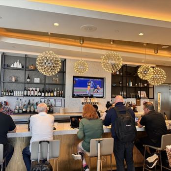 United Club - Airport Lounges Near Me - Dallas, Texas