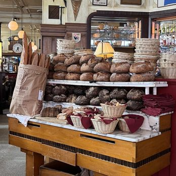 Le Diplomate - Brasseries Near Me - Washington, DC, District of Columbia