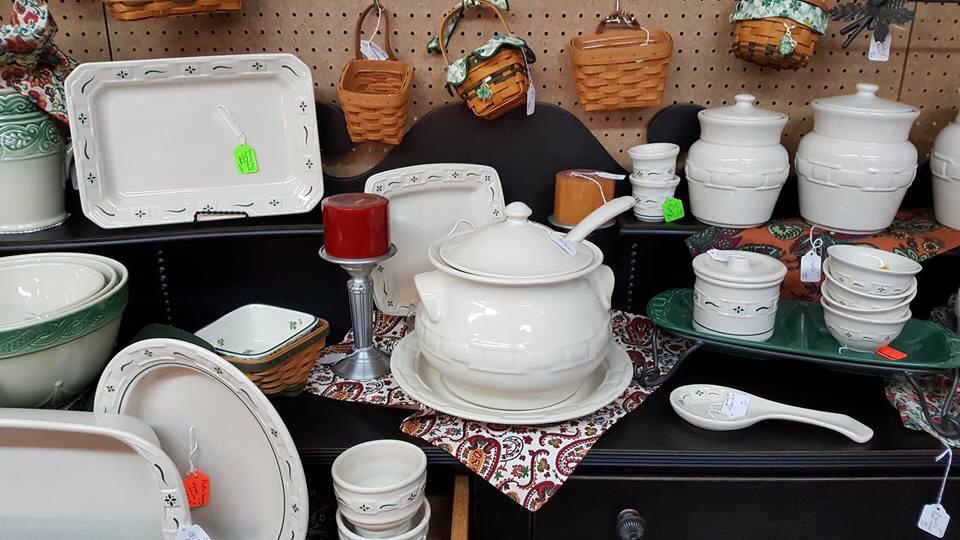 TREASURES ON MAIN Updated August 2024 18 Photos 405 Main St