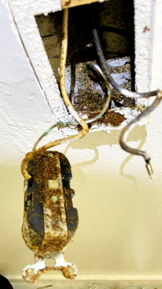 Slide of Electricista MCH