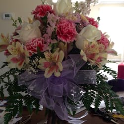 Abloom floral Shoppe - "Just Because" arrangement