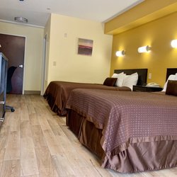 Executive Inn & Suites - Two Queen Beds