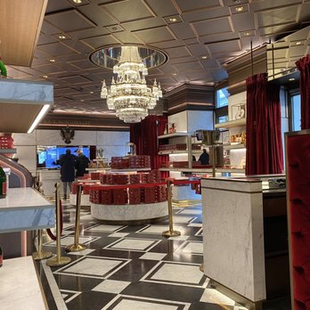 Sacher Eck - Cafes Near Me - Vienna, 9