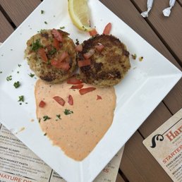 Crab cakes with red pepper sauce Crab cakes with red pepper sauce