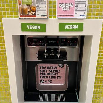 16 Handles - a soft serve ice cream machine - Ice Cream & Frozen Yogurt Near Me - Paramus, New Jersey