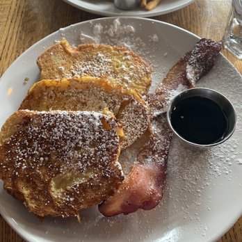 Stone Turtle - French Toast Brunch - New American Near Me - St. Louis, Missouri