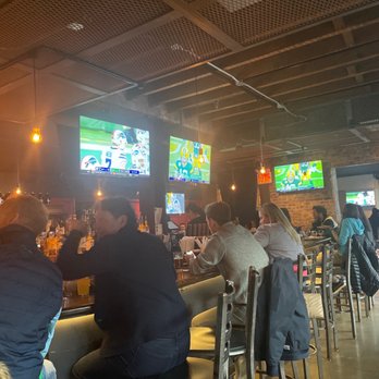 Rivercrest - Football Sunday - Sports Bars Near Me - Astoria, New York Rivercrest - Football Sunday - Sports Bars Near Me - Astoria, New York