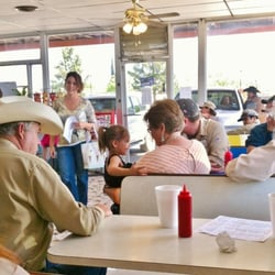 Selby Drive In - Re-opened in April of 2014, the NEW Selby's has revamped its menu and even included healthier options, like my fave veggie burgers!